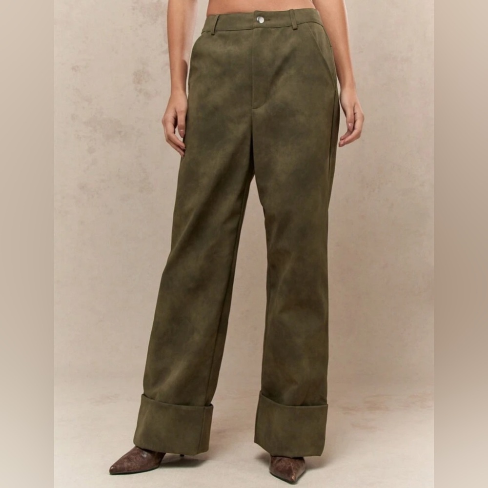 Faux suede dark green cuffed pants